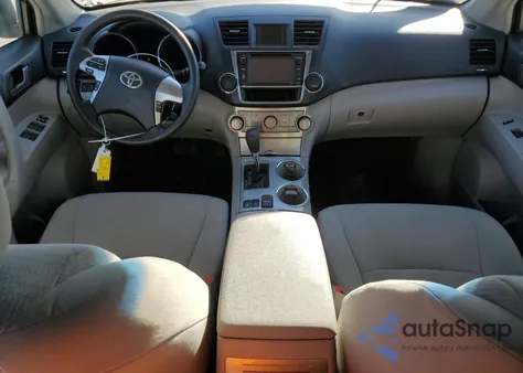 2013 Toyota Highlander Base z USA, uszkodzony, nr VIN 5TDBK3EH6DS232575